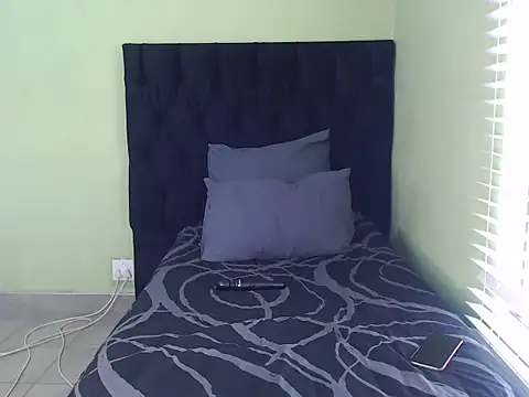 ThickPearlx23 online show from November 2025 07:42:02 AM