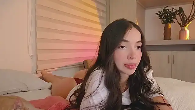 Siny Moore online show from February 2025 11:30:01 PM