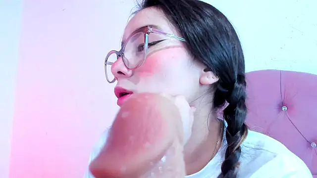 teffy lee online show from December 2024 07:54:01 PM