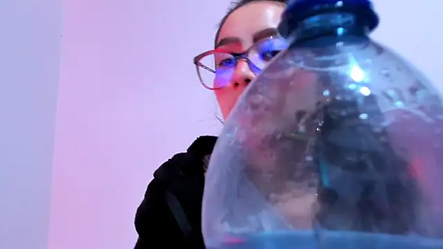 teffy lee online show from January 2025 09:03:01 PM