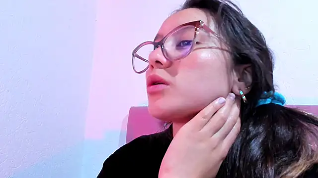 teffy lee online show from February 2025 08:22:01 PM