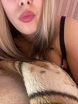 Snapshot of 69Laura696 chatting on February 2025 06:22:02 PM 69Laura696 online show from February 2025 06:22:02 PM