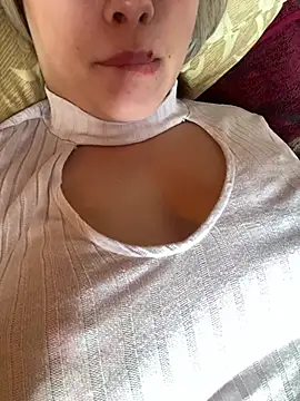 Snapshot of 69Laura696 chatting on February 2025 09:12:02 AM 69Laura696 online show from February 2025 09:12:02 AM