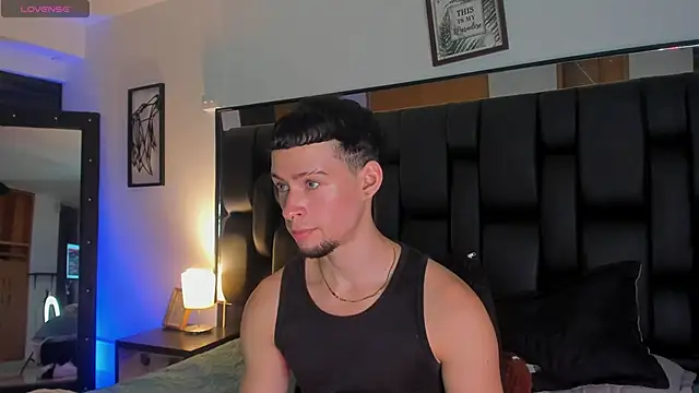 Snapshot of JadeSmiith_ chatting on September 2025 10:33:01 PM JadeSmiith online show from September 2025 10:33:01 PM
