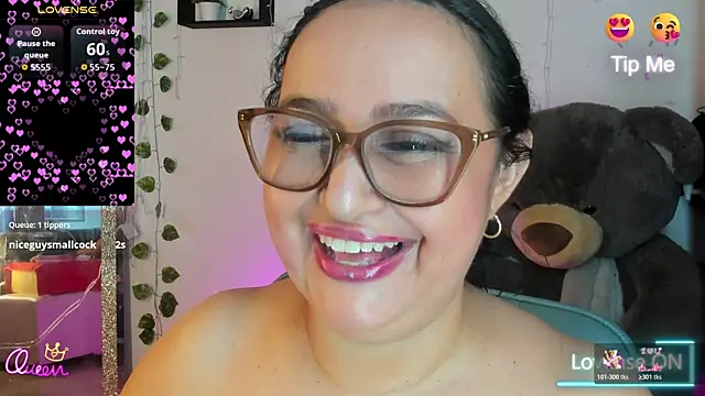Gia Nahomi online show from May 2026 09:27:01 PM