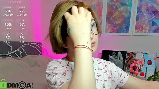 Sara Robinson online show from October 2025 02:45:01 AM