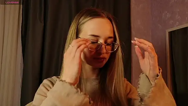 Tiffanyhunt online show from April 2026 03:20:02 PM