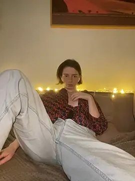 Snapshot of Take_Me_Awayy chatting on December 2024 08:39:02 PM Take Me Awayy online show from December 2024 08:39:02 PM