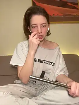 Snapshot of Take_Me_Awayy chatting on December 2024 06:04:02 PM Take Me Awayy online show from December 2024 06:04:02 PM