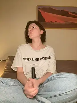 Snapshot of Take_Me_Awayy chatting on January 2025 02:19:02 PM Take Me Awayy online show from January 2025 02:19:02 PM