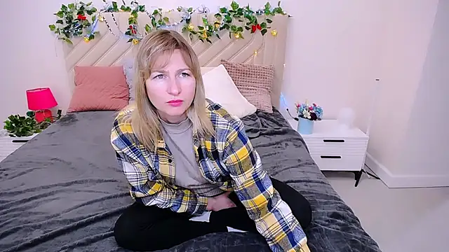 Snapshot of Incredible_Ariela chatting on October 2025 10:58:02 AM Incredible Ariela online show from October 2025 10:58:02 AM