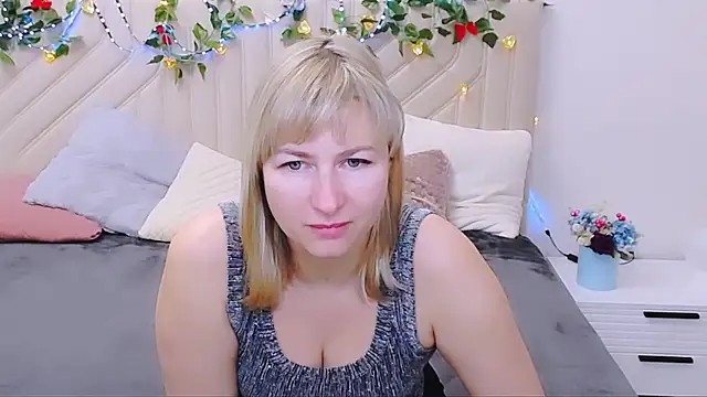 Snapshot of Incredible_Ariela chatting on November 2025 05:04:01 PM Incredible Ariela online show from November 2025 05:04:01 PM