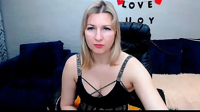 Snapshot of Incredible_Ariela chatting on December 2025 09:14:01 AM Incredible Ariela online show from December 2025 09:14:01 AM