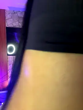 Tamara Roberts1 online show from December 2025 01:33:02 AM