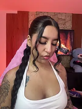Snapshot of Tamara_Roberts1 chatting on May 2026 11:11:01 PM Tamara Roberts1 online show from May 2026 11:11:01 PM