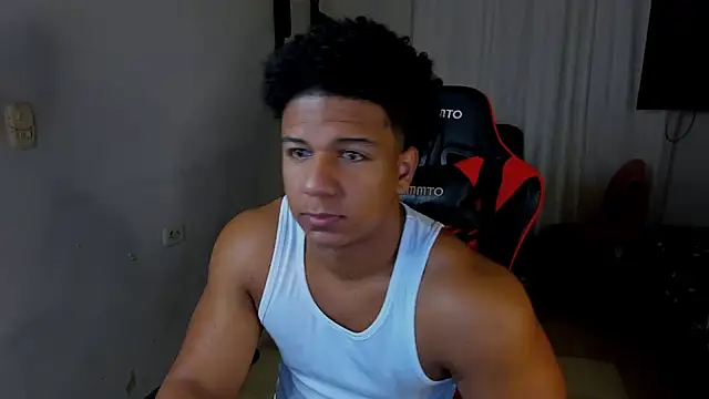 Snapshot of May_Dylan1 chatting on October 2025 03:42:01 PM May Dylan1 online show from October 2025 03:42:01 PM