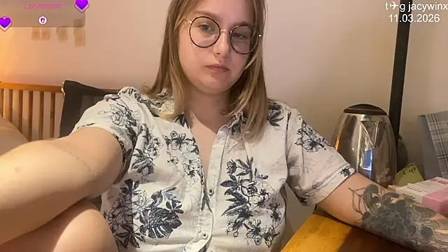 JacyWinslat online show from March 2026 11:49:01 AM