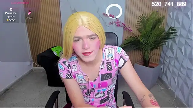 DylanRosse online show from November 2025 09:00:02 PM