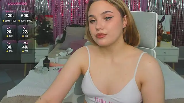 Snapshot of Sweet_muffin00 chatting on December 2024 12:23:01 PM Sweet muffin00 online show from December 2024 12:23:01 PM