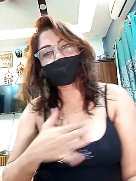 Cute-mona online show from November 2025 10:38:01 AM