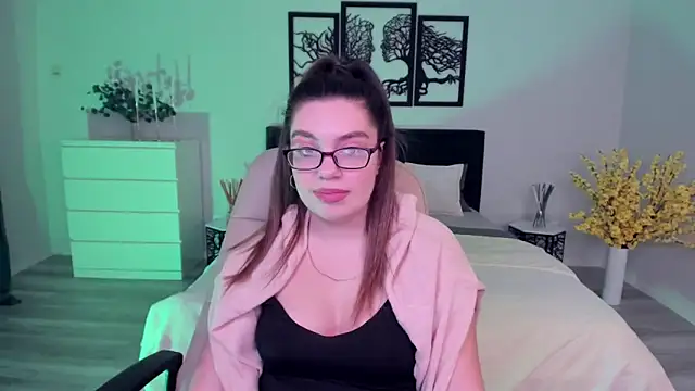 DaniellaLovely online show from December 2024 02:35:02 PM