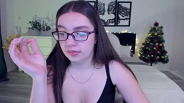 DaniellaLovely online show from December 2024 02:28:02 PM