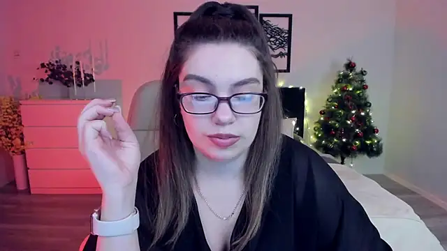 DaniellaLovely online show from December 2024 02:11:01 PM