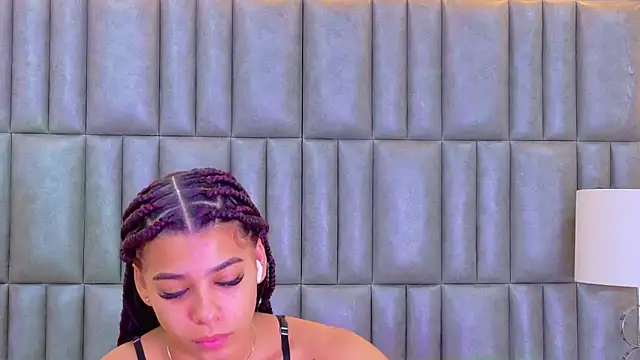 Snapshot of TiaraRosse chatting on June 2026 01:22:01 PM TiaraRosse online show from June 2026 01:22:01 PM