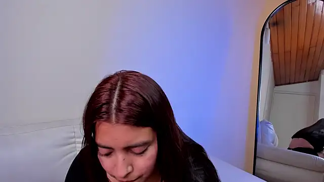 Rebeca Williams  online show from April 2026 02:03:02 PM