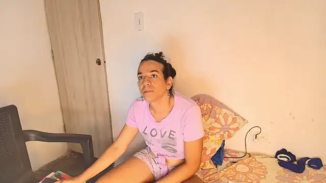 Oh Tique online show from December 2025 02:37:01 PM