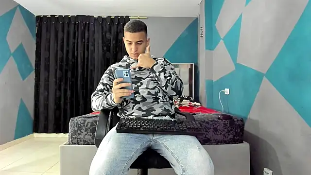 simookeler online show from February 2025 10:33:01 PM