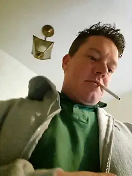 Bigtater1999 online show from April 2026 09:42:01 PM