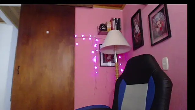 Snapshot of bunnyemilyrose36 chatting on December 2024 09:09:01 PM bunnyemilyrose36 online show from December 2024 09:09:01 PM