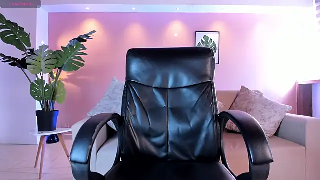 Aaron Scoot online show from January 2025 08:07:02 PM