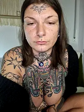 lizzardqueeen online show from November 2025 04:10:02 AM