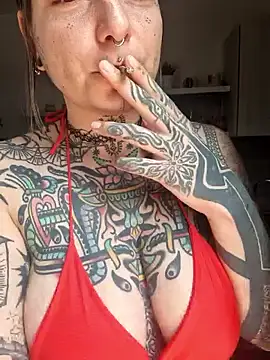 lizzardqueeen online show from January 2026 01:50:01 PM