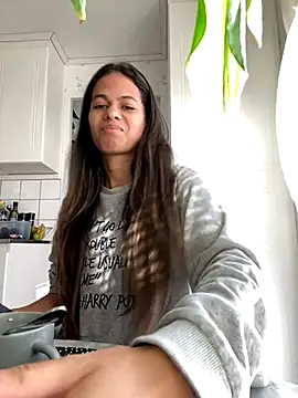 Gaby pinheirO online show from October 2025 08:15:01 AM
