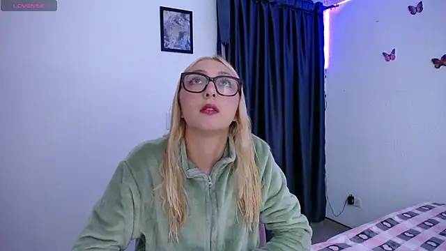 Soffy-brooks online show from April 2026 04:03:02 AM