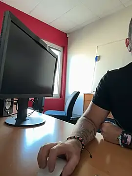 Ringhio199 online show from December 2024 02:12:01 PM