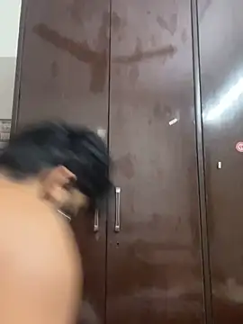 Snapshot of John_desihunk chatting on March 2025 02:10:02 PM John desihunk online show from March 2025 02:10:02 PM