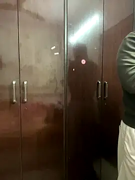 John desihunk online show from December 2025 05:31:02 PM