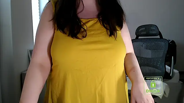 Snapshot of cute_and_hot chatting on April 2026 12:59:01 PM cute and hot online show from April 2026 12:59:01 PM