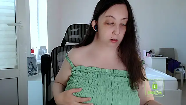 Snapshot of cute_and_hot chatting on June 2026 02:59:02 PM cute and hot online show from June 2026 02:59:02 PM