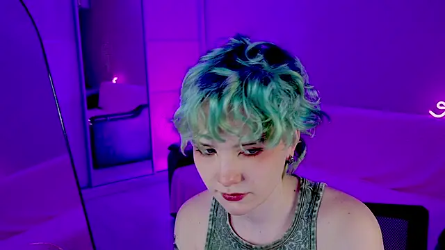 Snapshot of School_Love chatting on January 2025 01:13:01 PM School Love online show from January 2025 01:13:01 PM