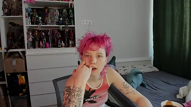 School Love online show from March 2026 07:15:01 AM