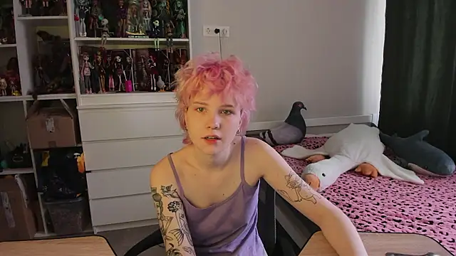 School Love online show from March 2026 07:12:01 AM