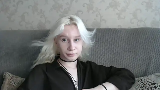 Snapshot of EnigmaSee chatting on July 2026 08:33:01 AM EnigmaSee online show from July 2026 08:33:01 AM