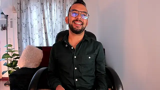  PauloDaSilva  online show from March 2026 07:18:02 PM