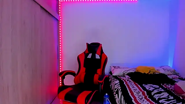 aldrinwhite online show from February 2026 03:59:01 PM