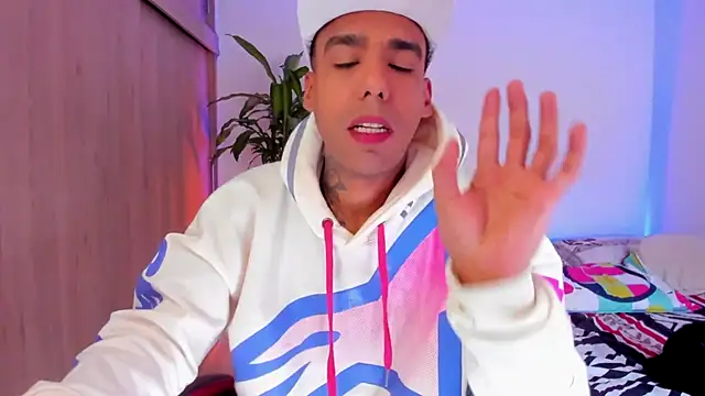 aldrinwhite online show from April 2026 05:36:01 PM